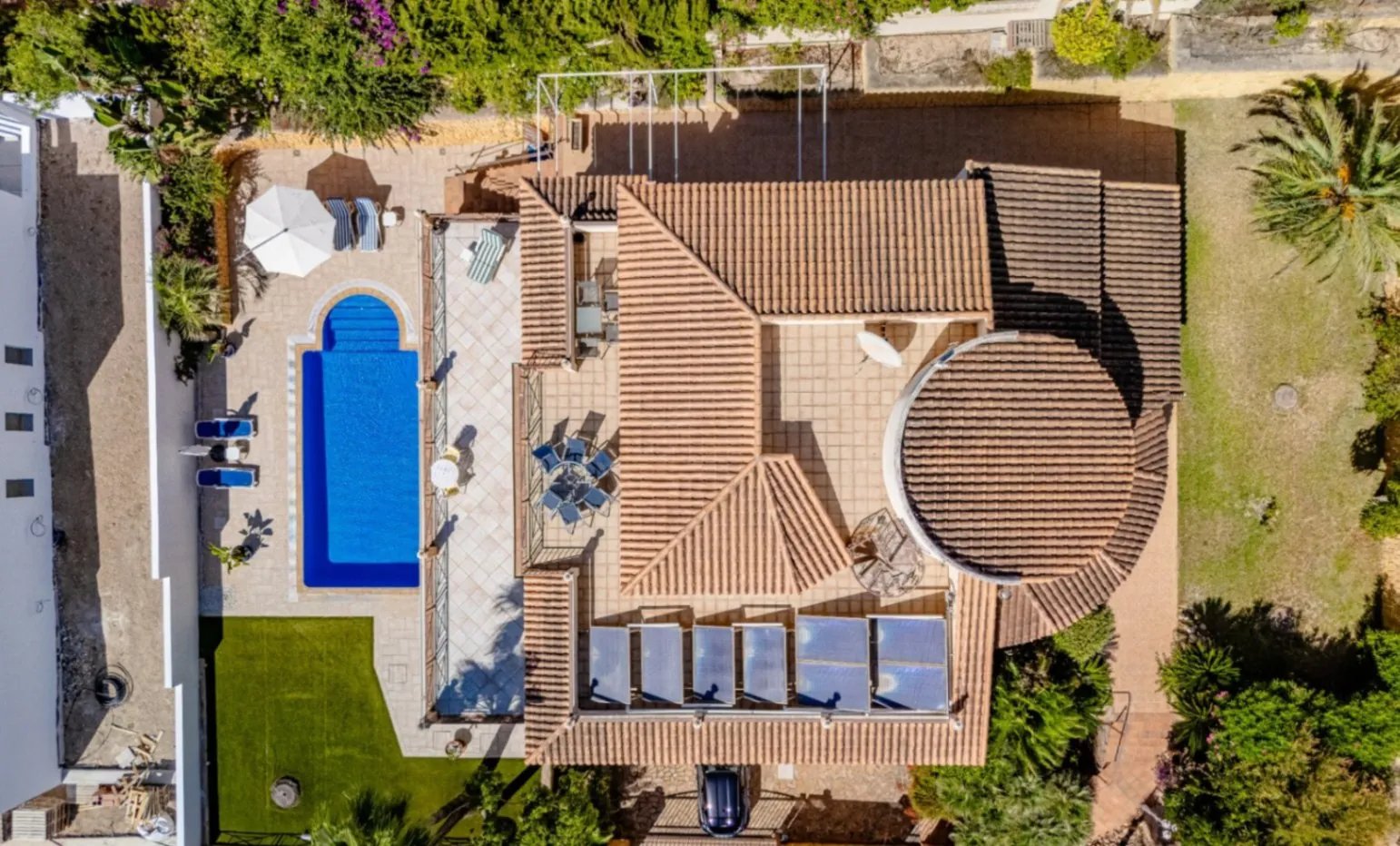 Venta de chalet en Moraira con 3 habitaciones y piscina