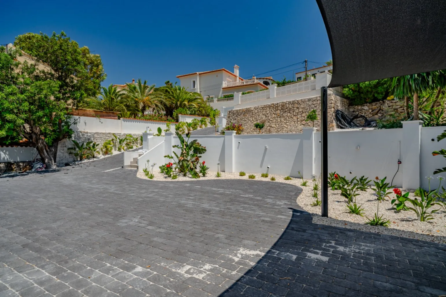 VILLA MODERNA CON VISTA AL MAR EN CALPE