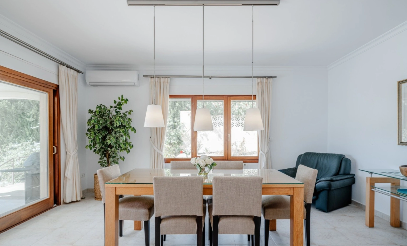 Venta de chalet en Moraira con 3 habitaciones y piscina