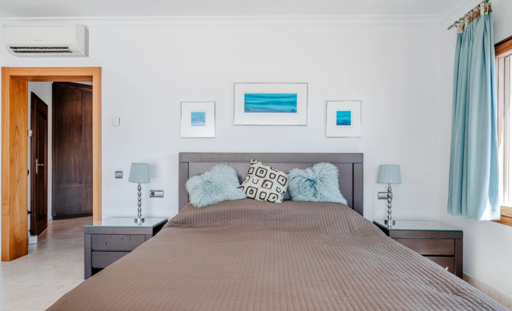 Venta de chalet en Moraira con 3 habitaciones y piscina