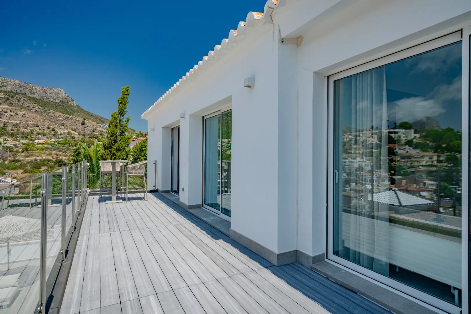 VILLA MODERNA CON VISTA AL MAR EN CALPE