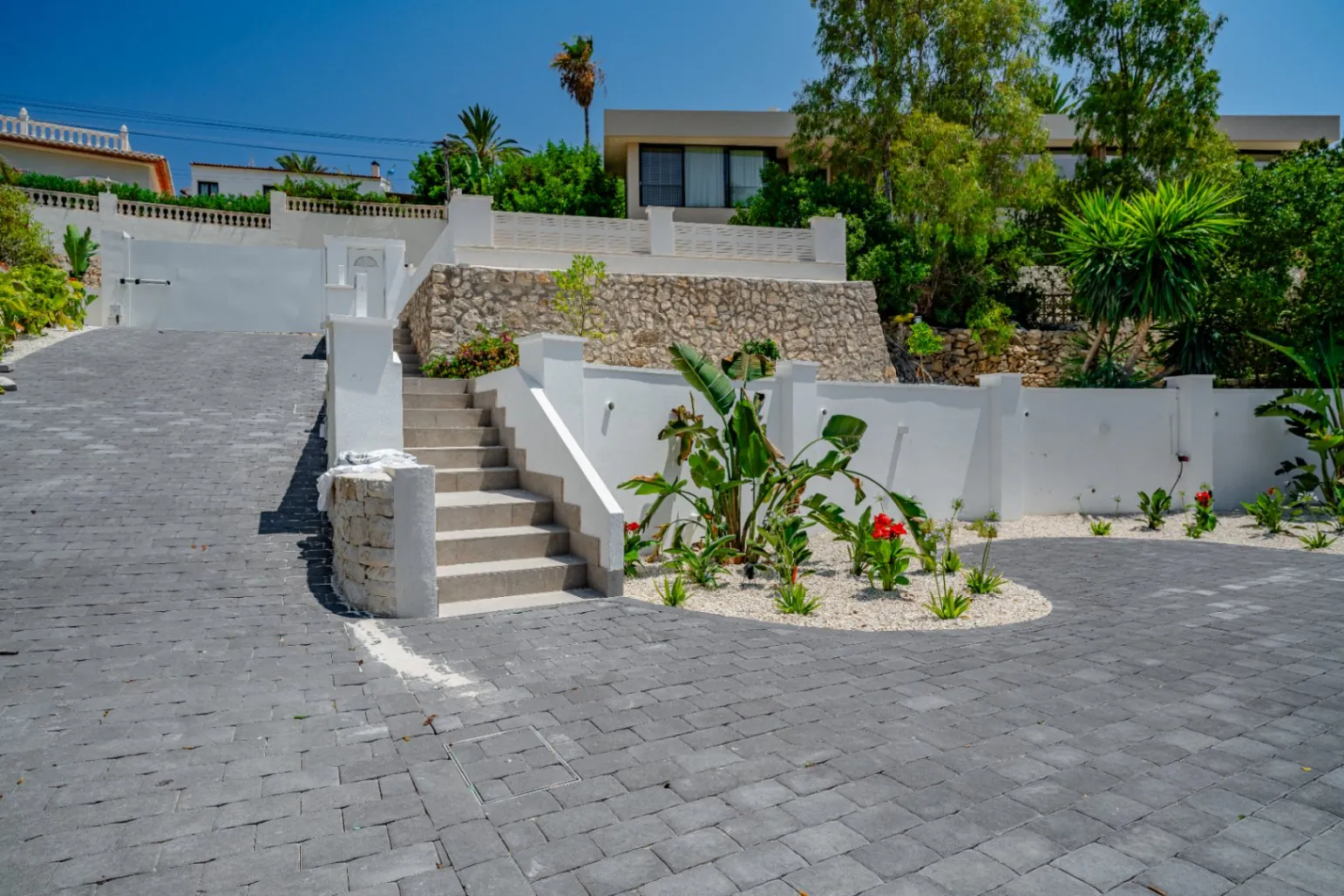 VILLA MODERNA CON VISTA AL MAR EN CALPE