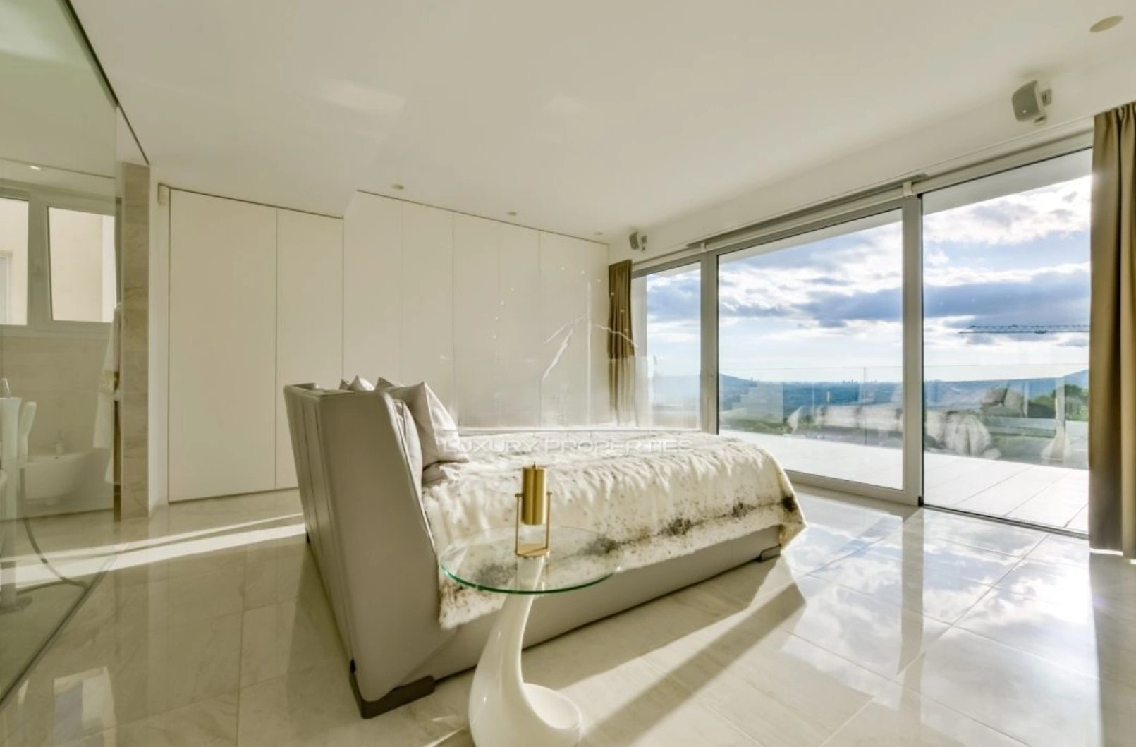 Villa de lujo en Altea de Sierra con vistas al mar