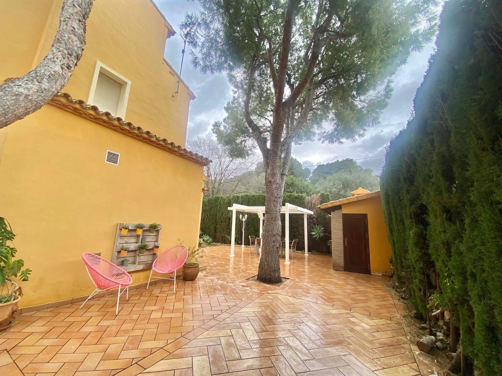 Classic villa located in Las Rotas in Dénia, 120 m from the sea.