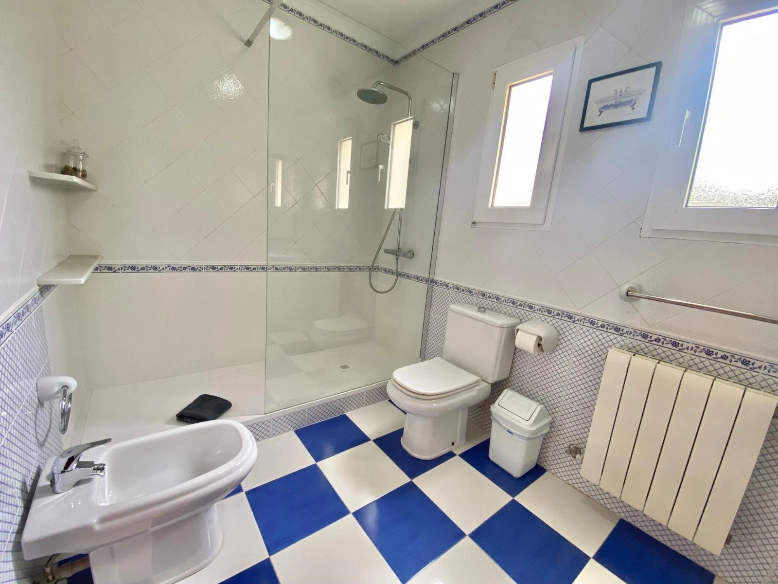 Classic villa located in Las Rotas in Dénia, 120 m from the sea.