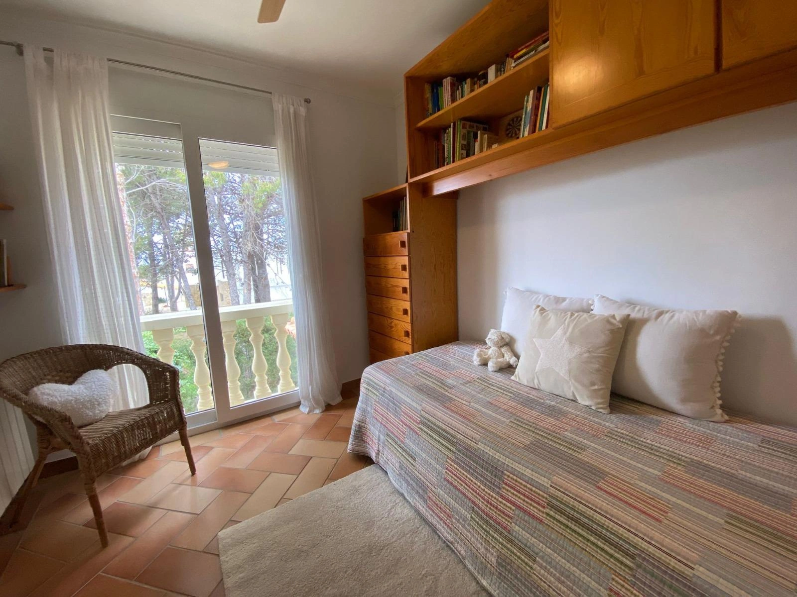 Classic villa located in Las Rotas in Dénia, 120 m from the sea.