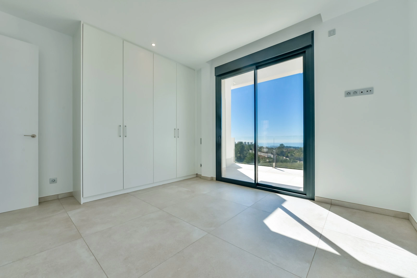 Villa contemporánea con vistas al mar en Finestrat, a 5 minutos de Benidorm