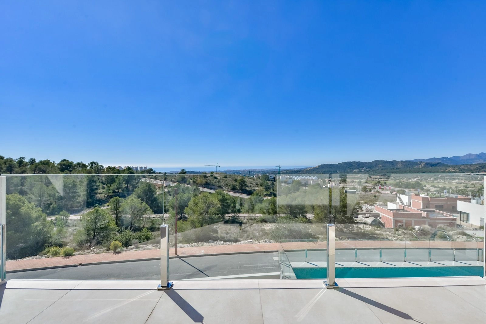 Villa contemporánea con vistas al mar en Finestrat, a 5 minutos de Benidorm