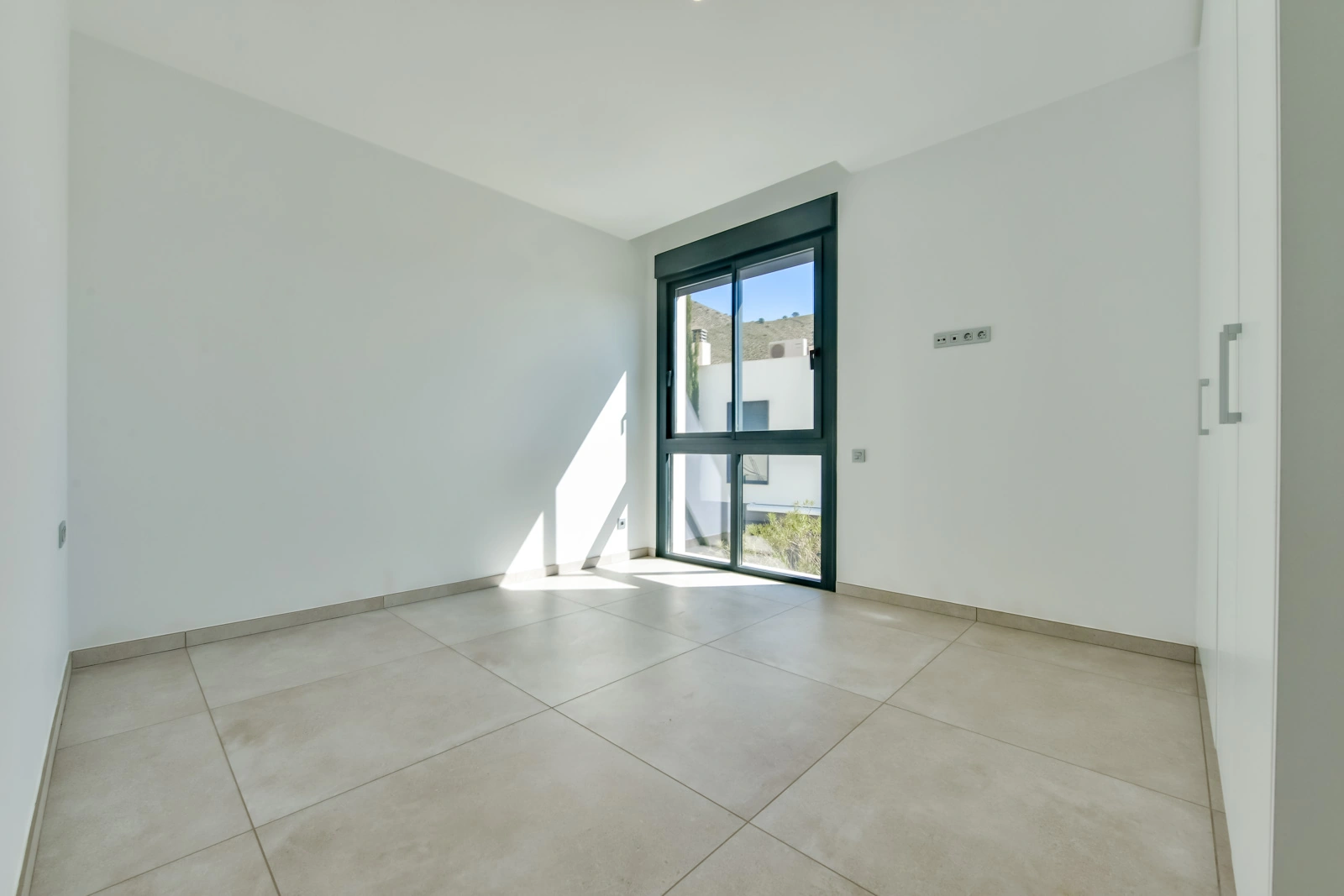 Villa contemporánea con vistas al mar en Finestrat, a 5 minutos de Benidorm