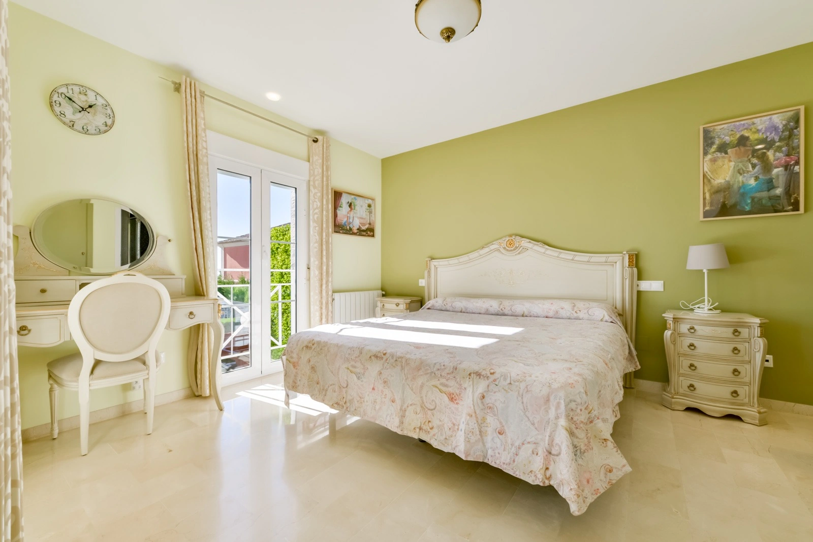Villa à Sierra Cortina avec vue sur la mer et Benidorm, avec piscine privée.