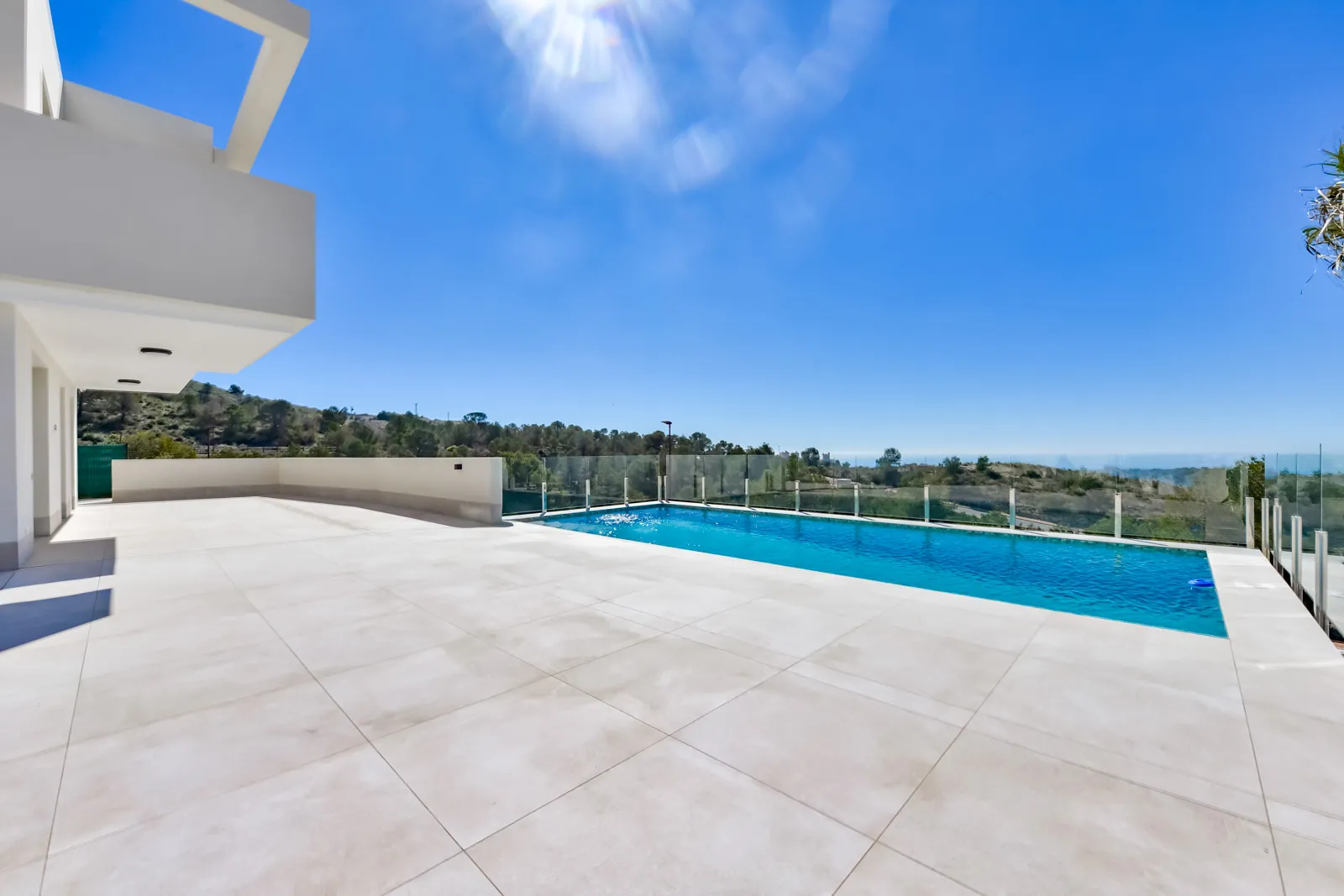 Villa contemporánea con vistas al mar en Finestrat, a 5 minutos de Benidorm