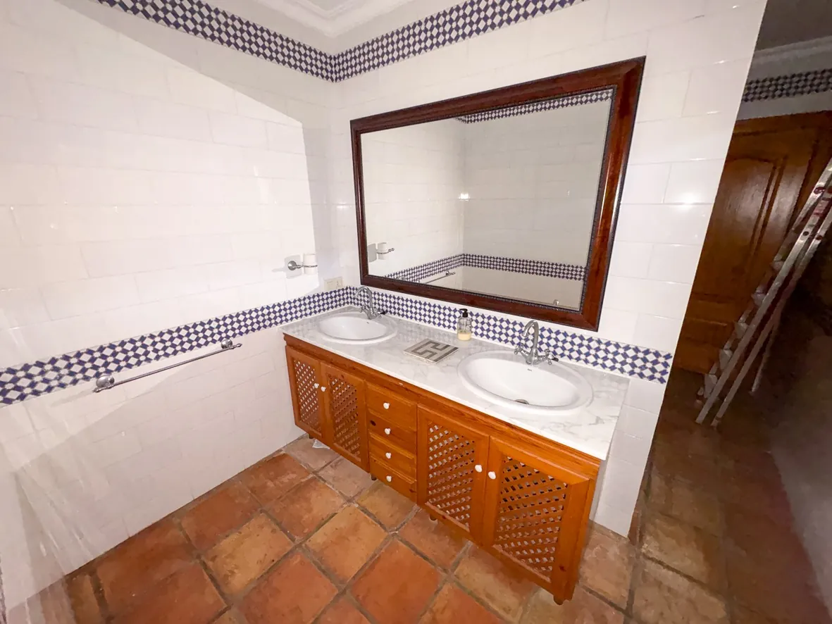 Indrukwekkende villa met uitzicht op zee in Denia