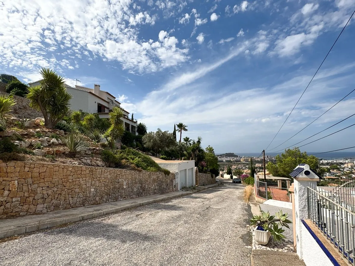 Indrukwekkende villa met uitzicht op zee in Denia
