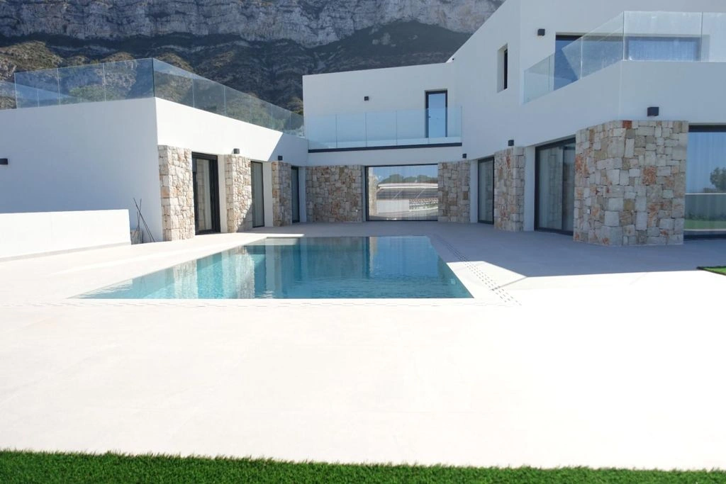 Luxe villa in Dénia, Montgó met 4 slaapkamers