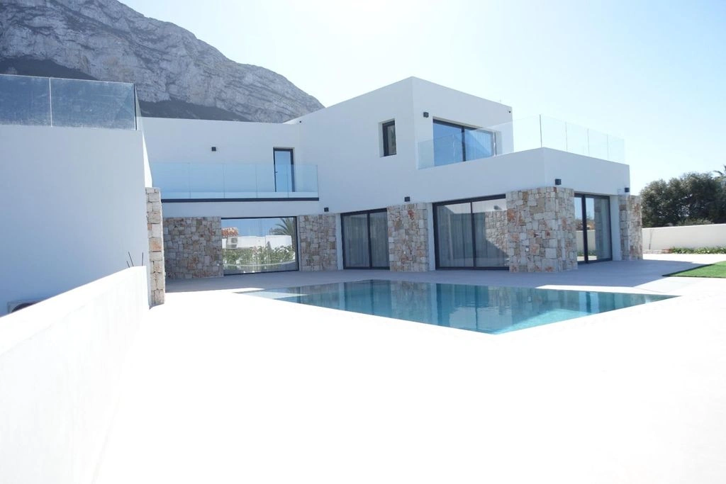 Luxe villa in Dénia, Montgó met 4 slaapkamers