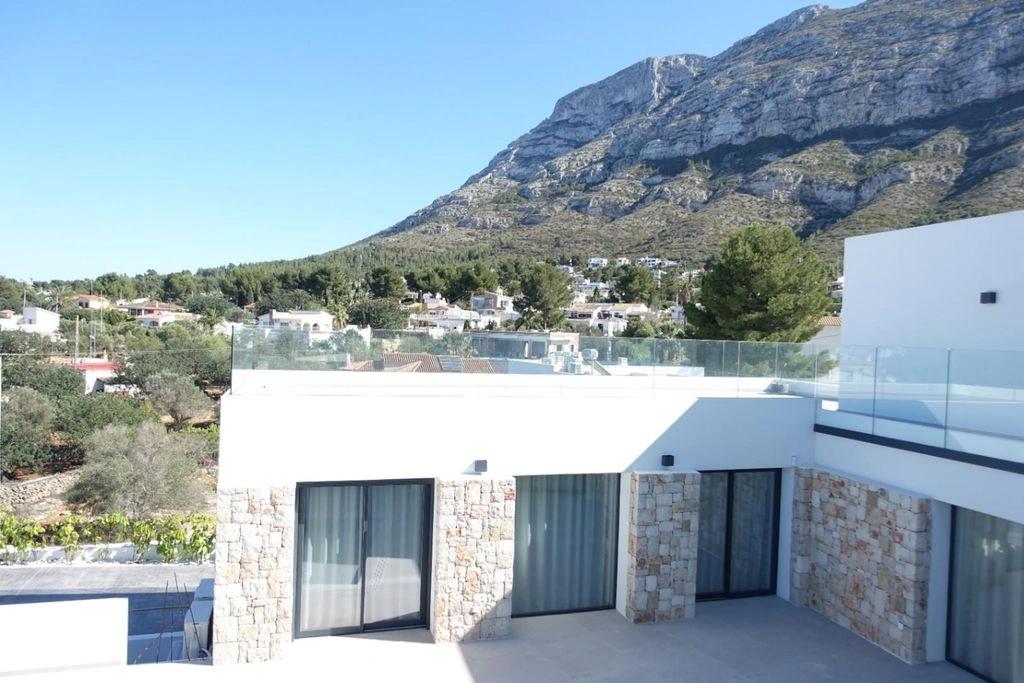 Luxe villa in Dénia, Montgó met 4 slaapkamers