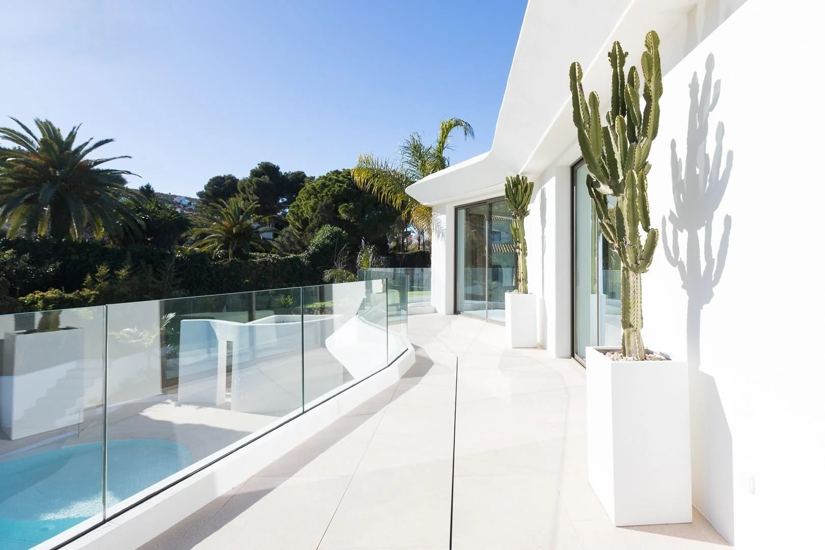 Villa contemporánea de lujo lista para entrar a vivir en Jávea