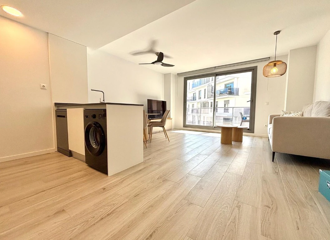 Nieuwbouw appartement met zonnig terras, op enkele stappen van de haven en het strand in Dénia.