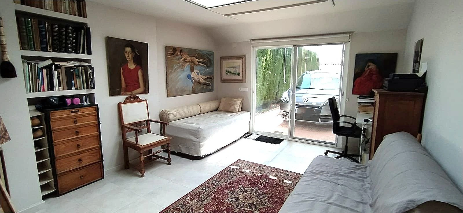 Villa independiente reformada en una planta con estudio de invitados y parcela privada en El Albir