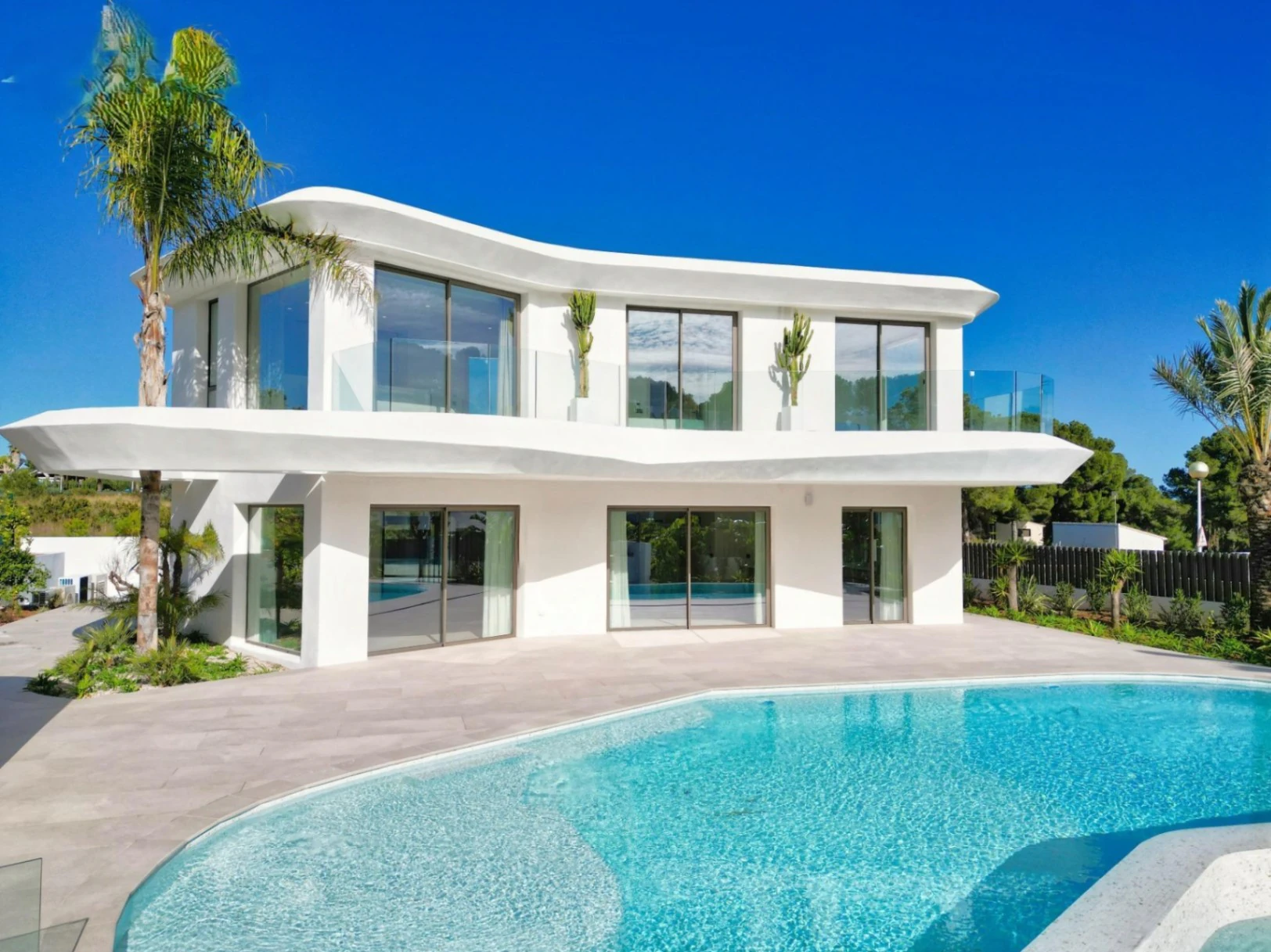 Villa contemporánea de lujo lista para entrar a vivir en Jávea