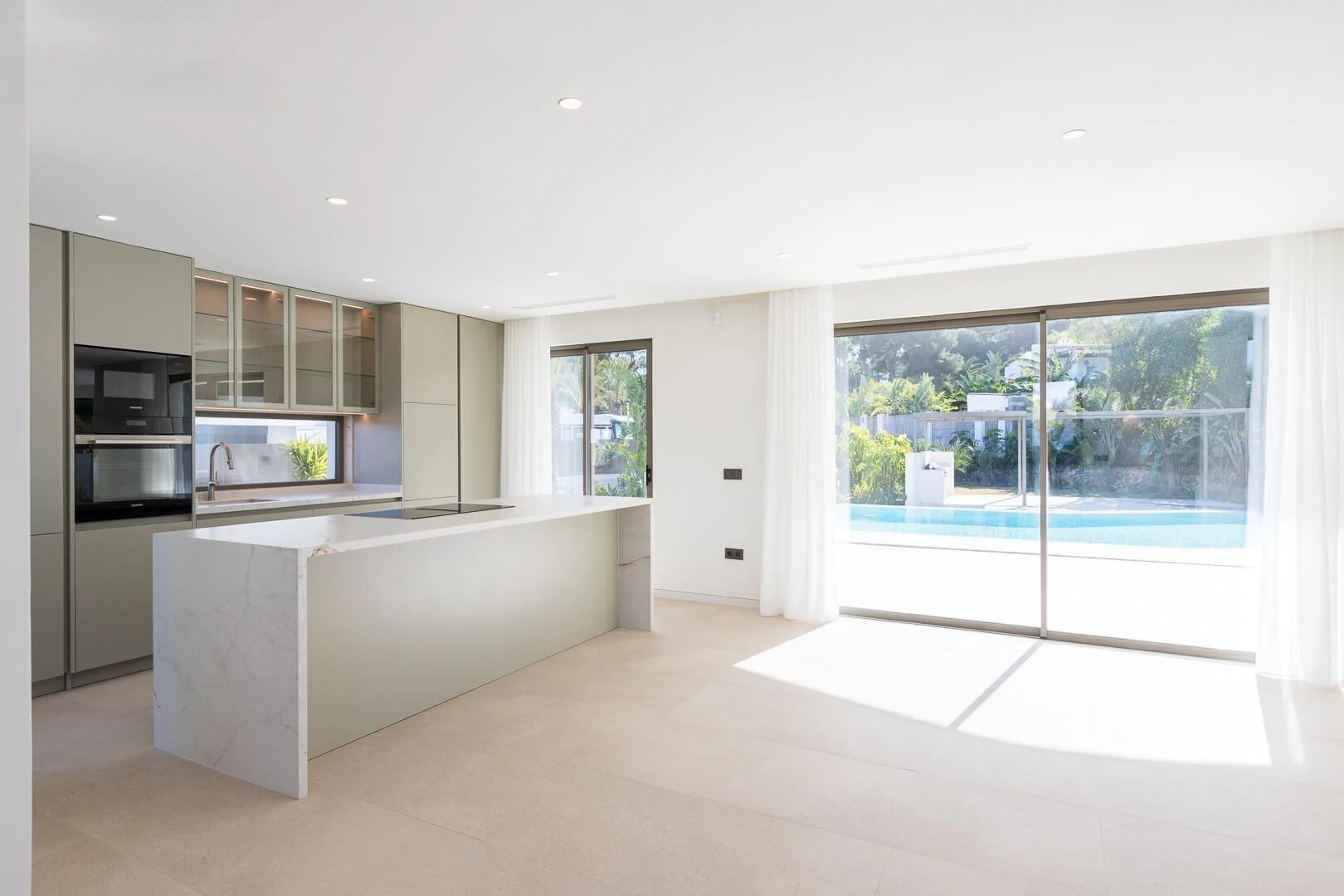 Villa contemporánea de lujo lista para entrar a vivir en Jávea