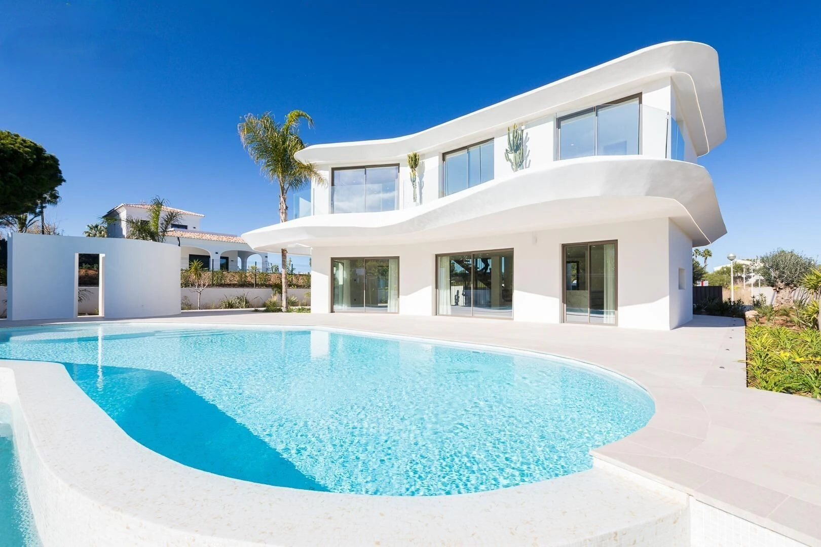 Villa contemporánea de lujo lista para entrar a vivir en Jávea
