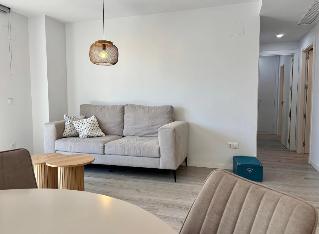 Nieuwbouw appartement met zonnig terras, op enkele stappen van de haven en het strand in Dénia.