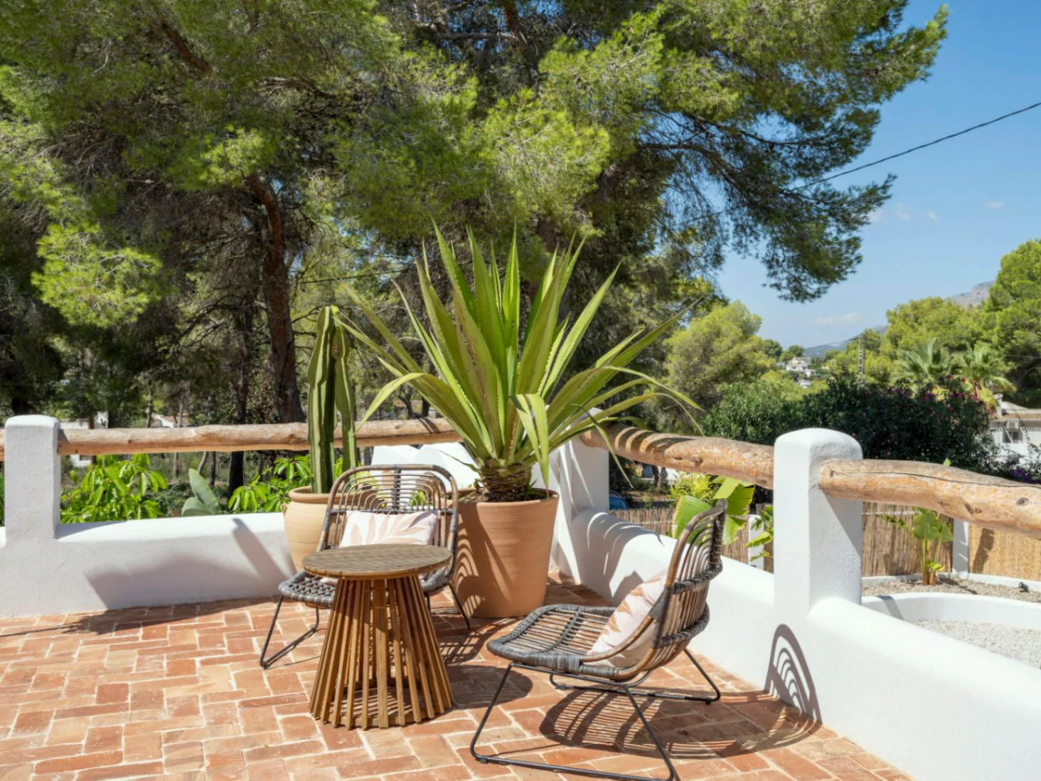 Chalet en venta de 5 dormitorios con piscina en Jávea