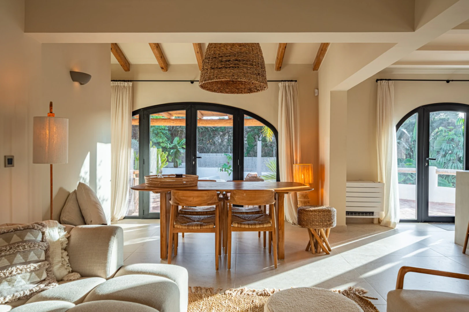 Chalet en venta de 5 dormitorios con piscina en Jávea
