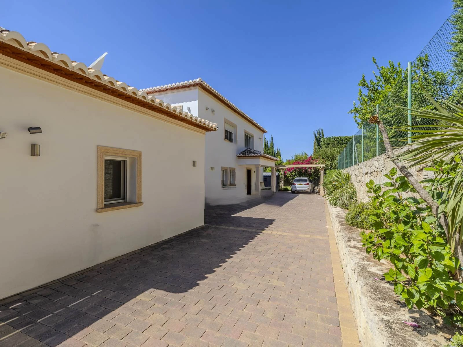 Villa de lujo con domótica, piscina climatizada y vistas al Montgó en Jávea
