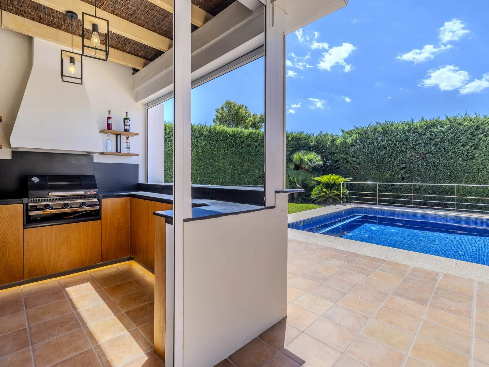 Villa de lujo con domótica, piscina climatizada y vistas al Montgó en Jávea