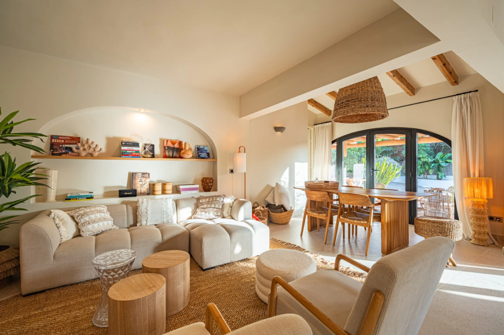 Chalet en venta de 5 dormitorios con piscina en Jávea
