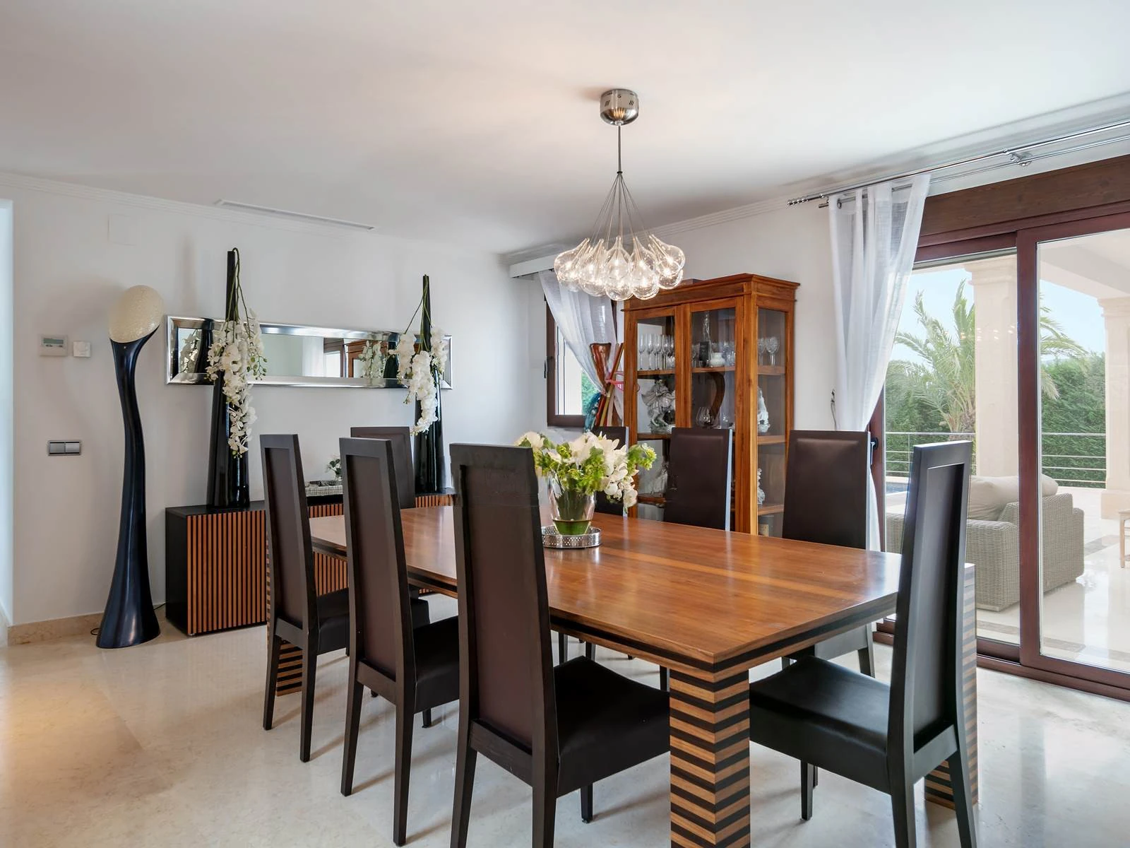 Villa de lujo con domótica, piscina climatizada y vistas al Montgó en Jávea