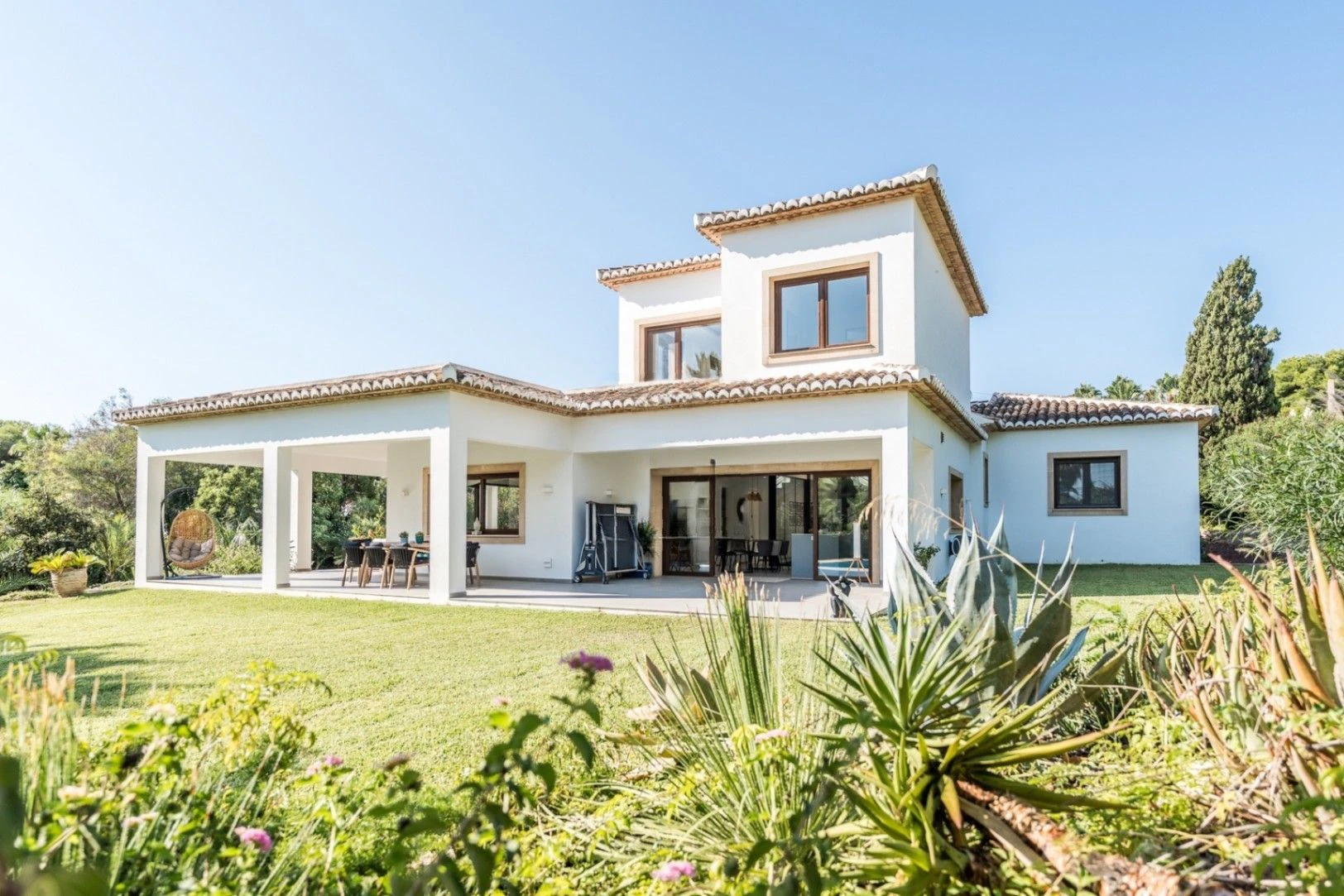 Villa mediterránea de lujo en Jávea – diseño exclusivo, privacidad total y parcela de 2.500 m²