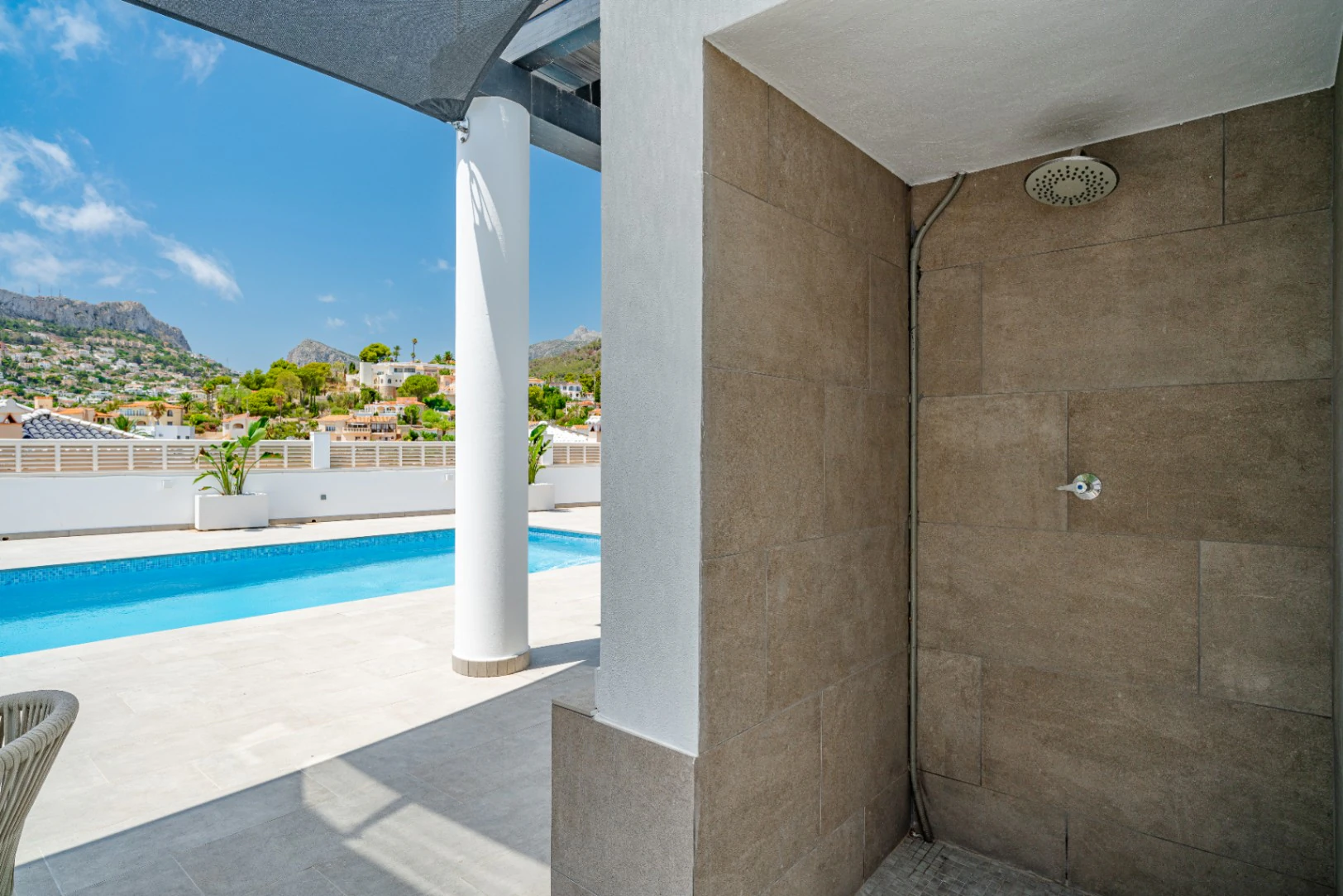 VILLA MODERNA CON VISTA AL MAR EN CALPE