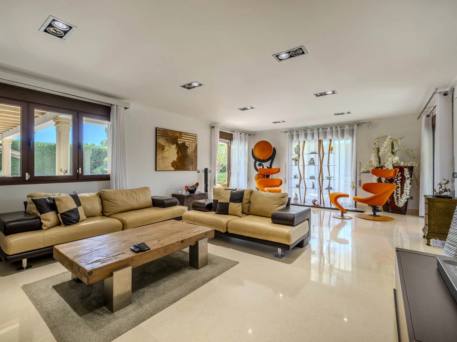 Villa de lujo con domótica, piscina climatizada y vistas al Montgó en Jávea
