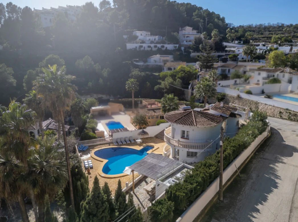 Mediterrane Villa mit Meerblick und Privatsphäre in Moraira