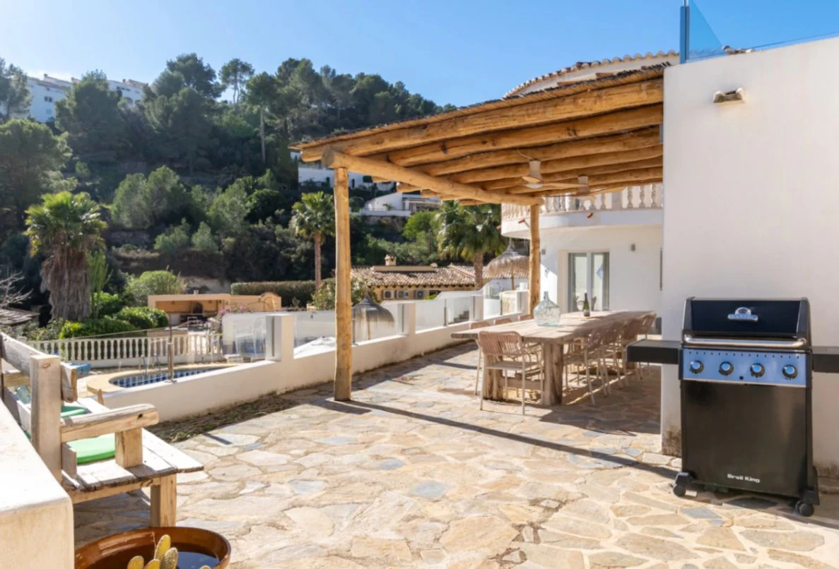 Mediterrane Villa mit Meerblick und Privatsphäre in Moraira