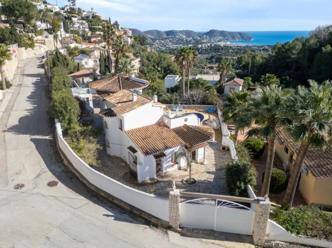 Mediterrane Villa mit Meerblick und Privatsphäre in Moraira
