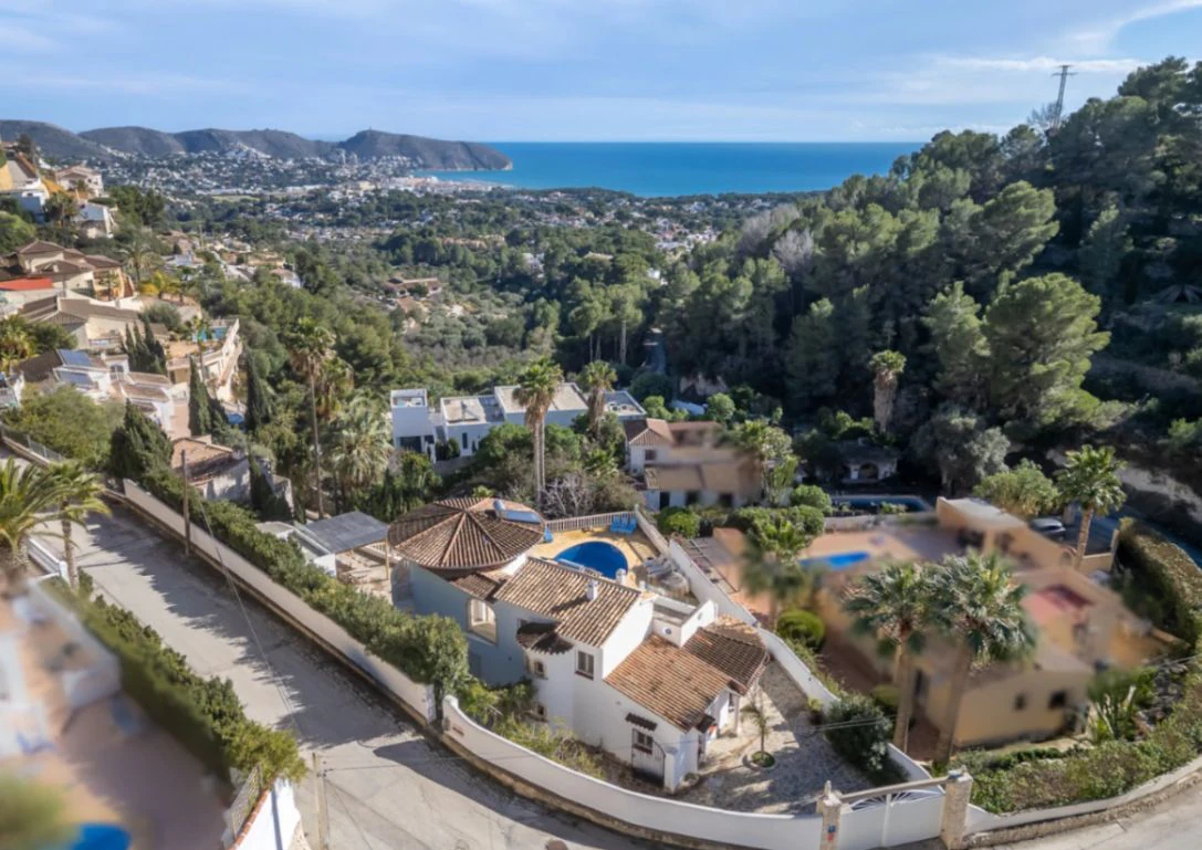 Mediterrane Villa mit Meerblick und Privatsphäre in Moraira