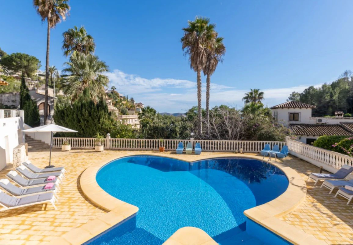 Mediterrane Villa mit Meerblick und Privatsphäre in Moraira