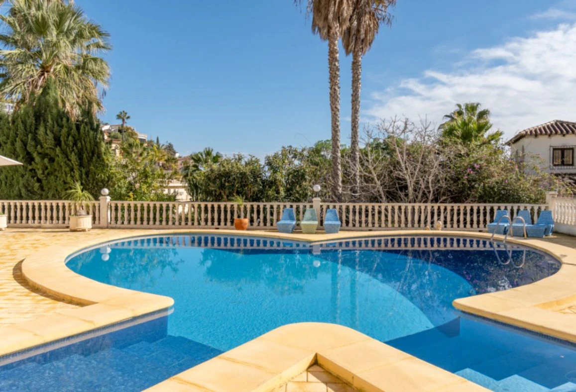 Mediterrane Villa mit Meerblick und Privatsphäre in Moraira