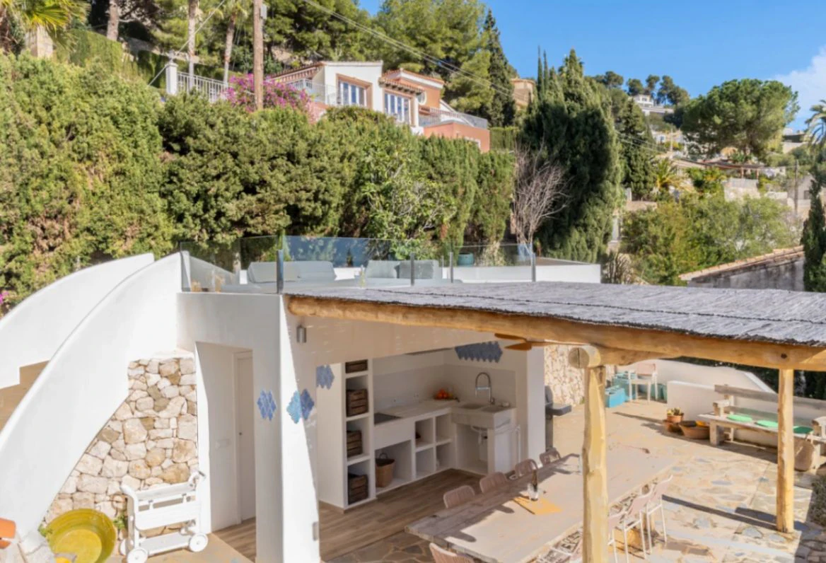 Mediterrane Villa mit Meerblick und Privatsphäre in Moraira