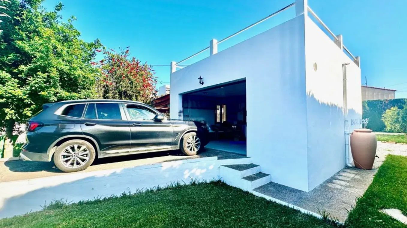 Gerestyle villa aan de eerste lijn van Las Marinas, Dénia, op slechts 50 meter van de zee.