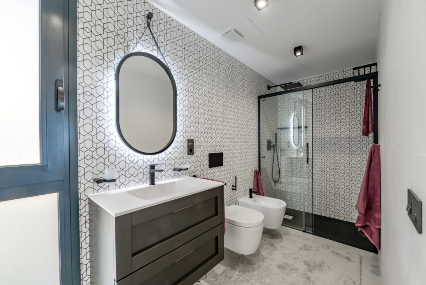 Villa moderna de lujo en Finestrat con 7 dormitorios, piscina privada y vistas al mar