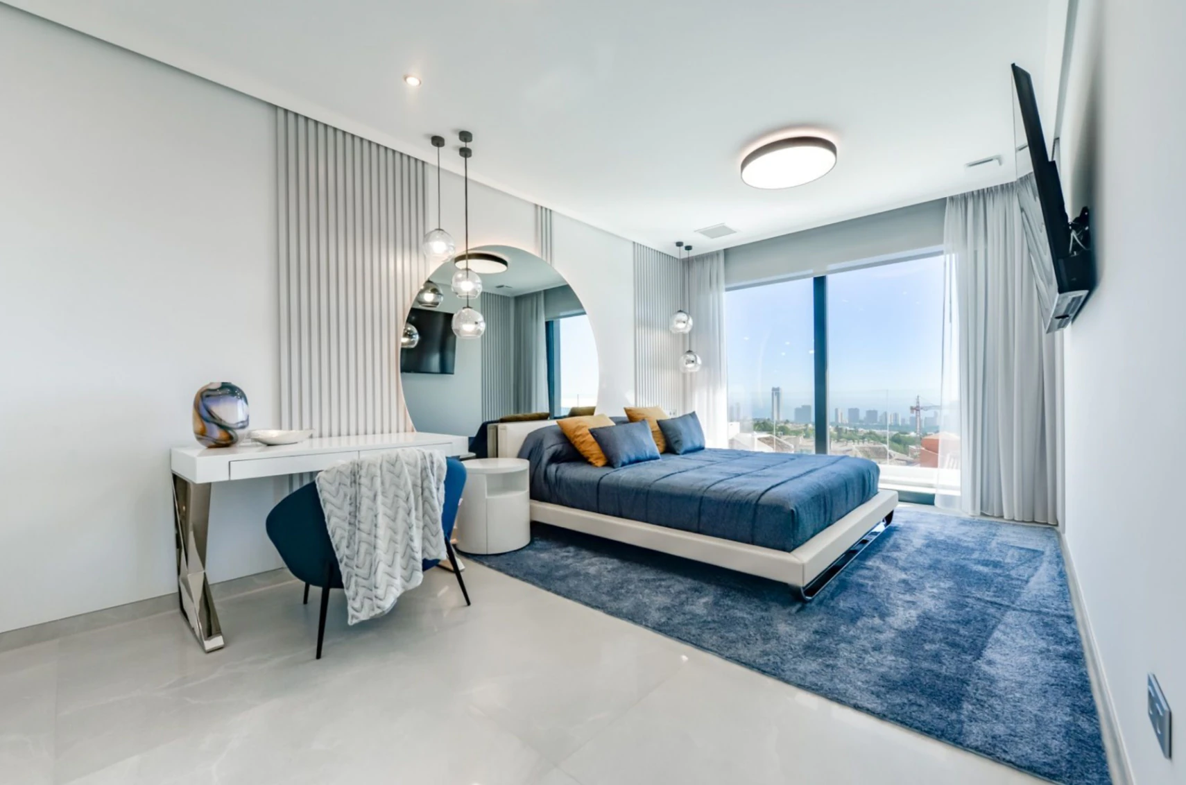 Villa moderna de lujo en Finestrat con 7 dormitorios, piscina privada y vistas al mar