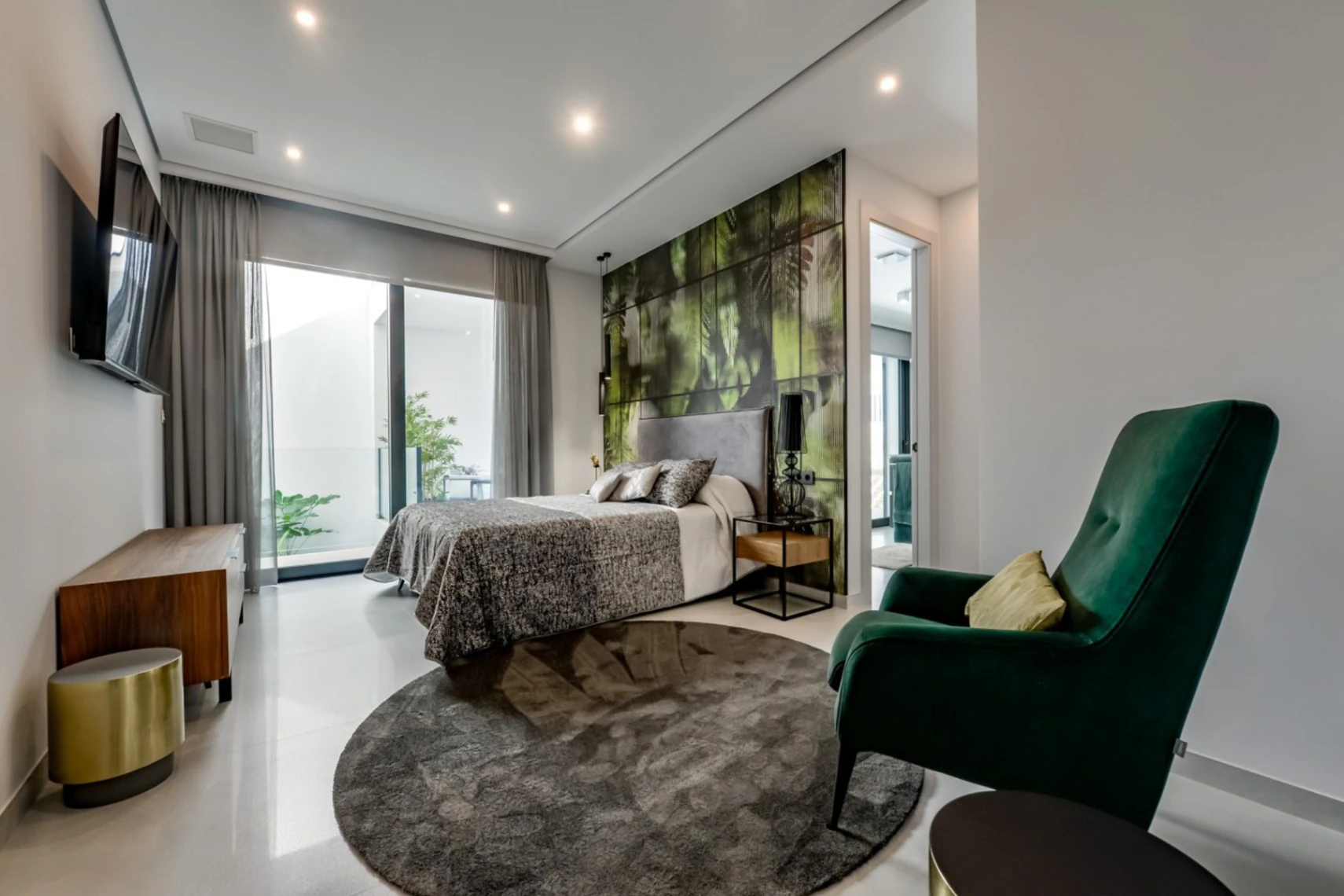 Villa moderna de lujo en Finestrat con 7 dormitorios, piscina privada y vistas al mar