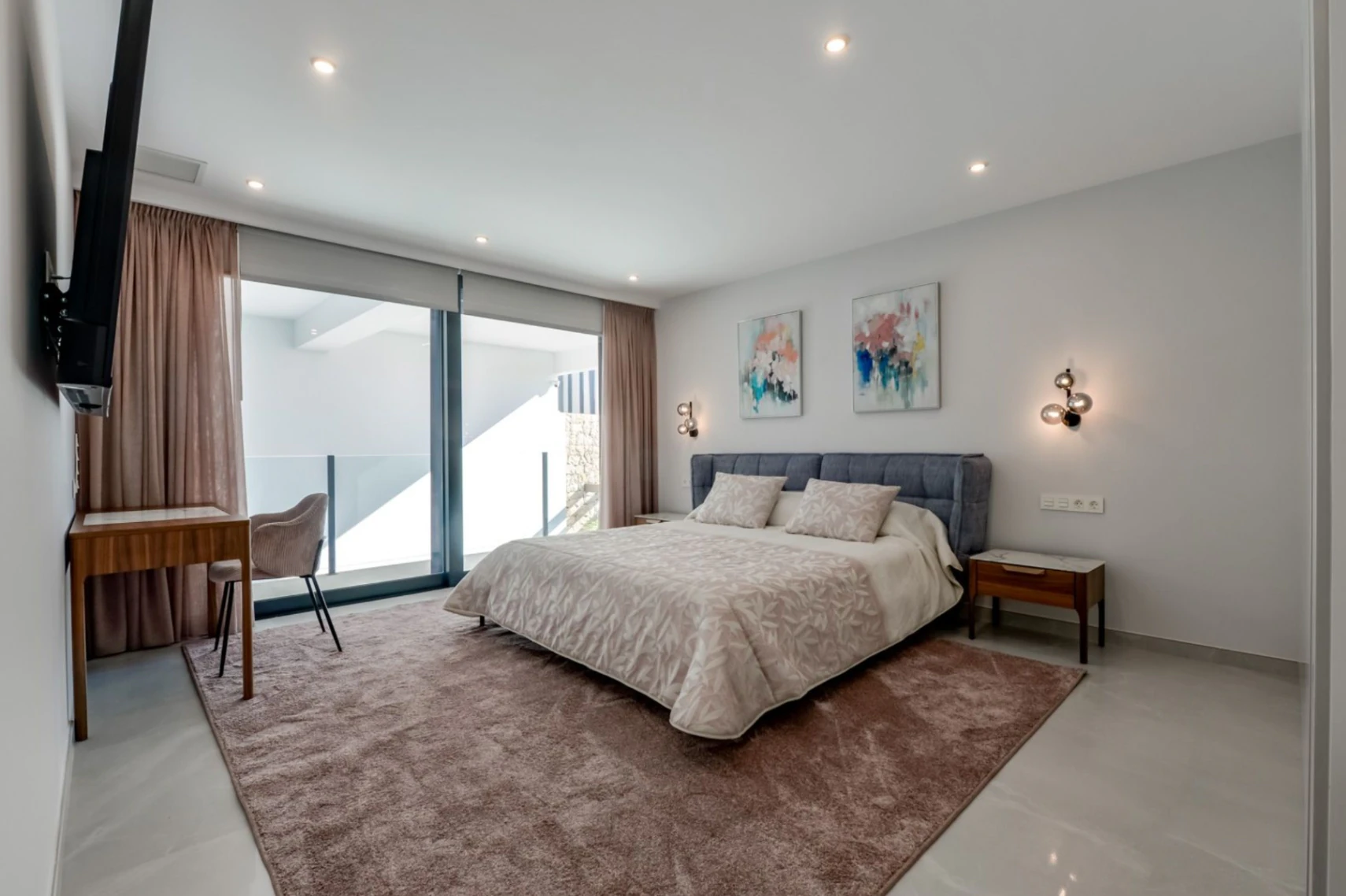 Villa moderna de lujo en Finestrat con 7 dormitorios, piscina privada y vistas al mar
