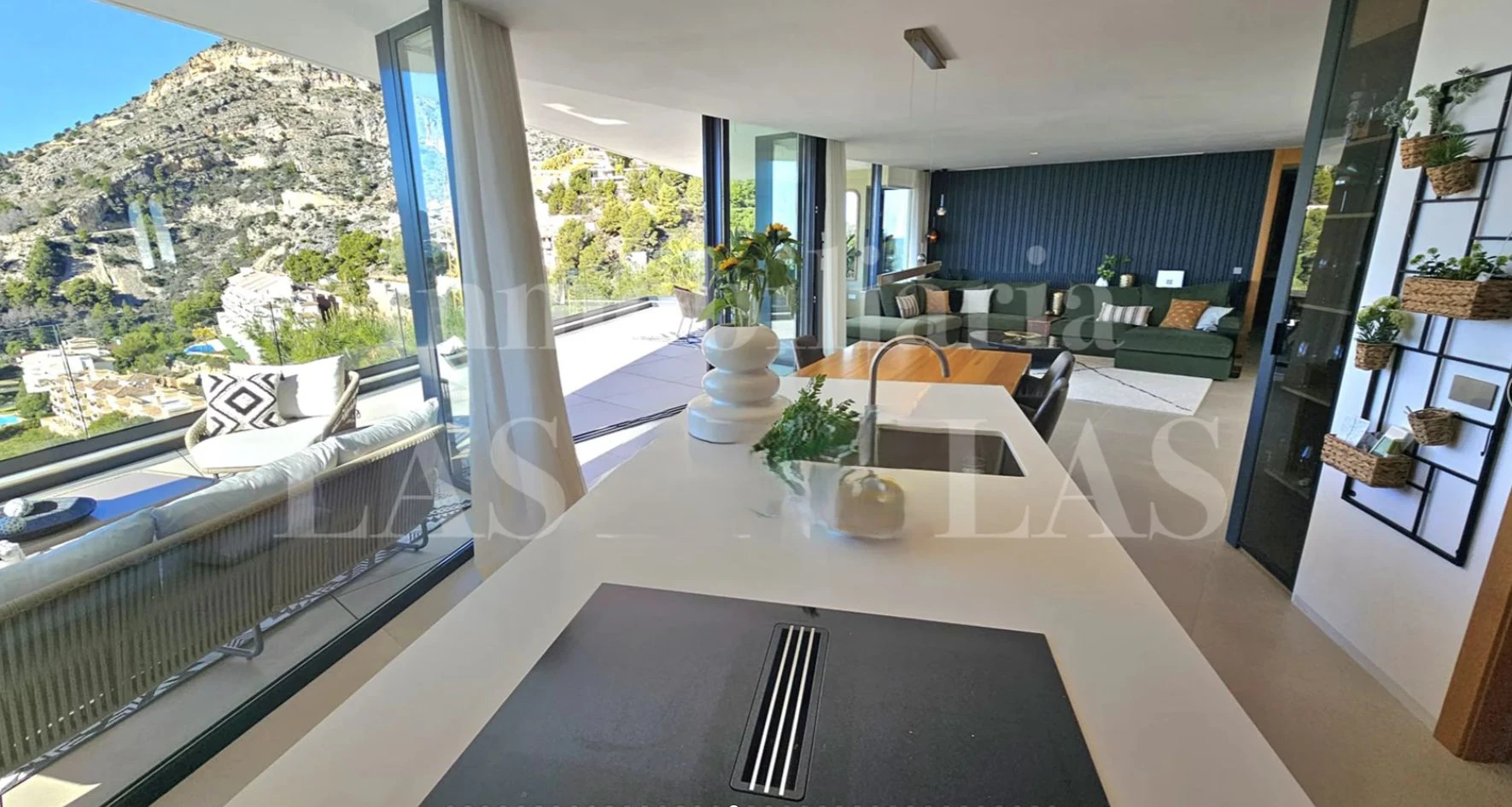 Lujosa villa contemporánea en Altea Hills con vistas al mar y piscina climatizada