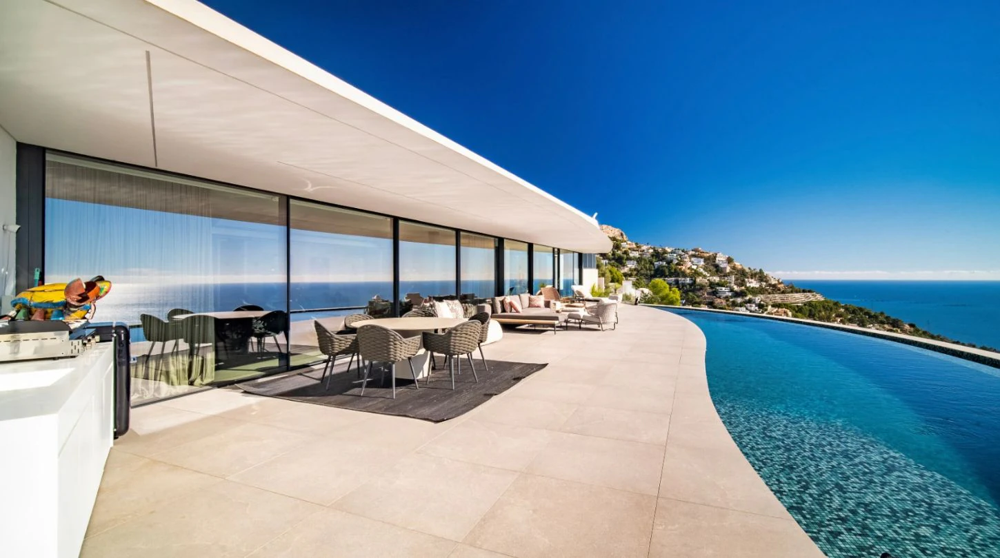 Villa contemporánea de lujo con vistas panorámicas al mar en Altea Sierra
